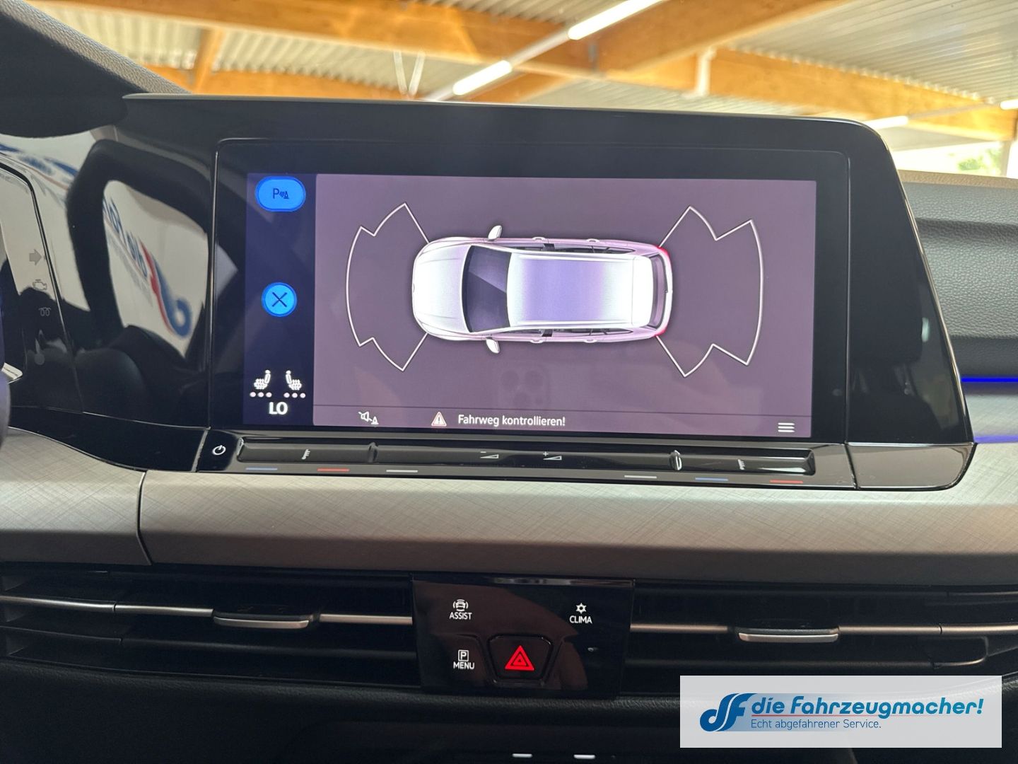 Fahrzeugabbildung Volkswagen Golf VIII Variant Life Navi Digitales Cockpit LE