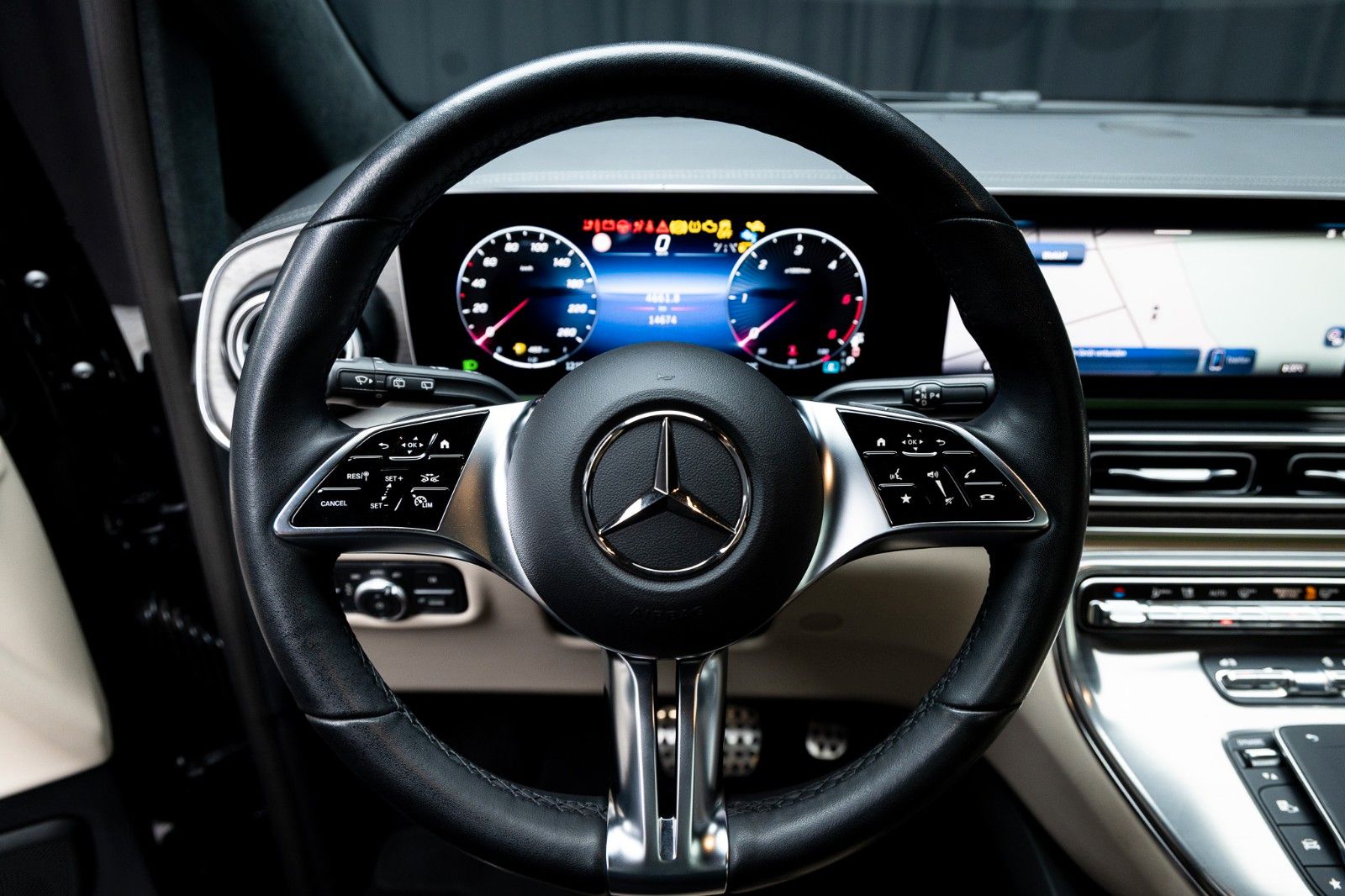 Fahrzeugabbildung Mercedes-Benz V 300 d 4MATIC EXCLUSIVE lang + AIRMATIC + Bur