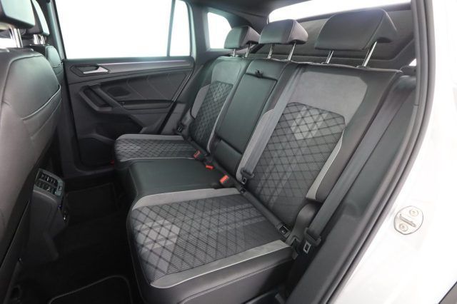 Volkswagen VOLKSWAGEN Tiguan Tiguan 2.0 TDI 150CV SCR DSG R imagem 3