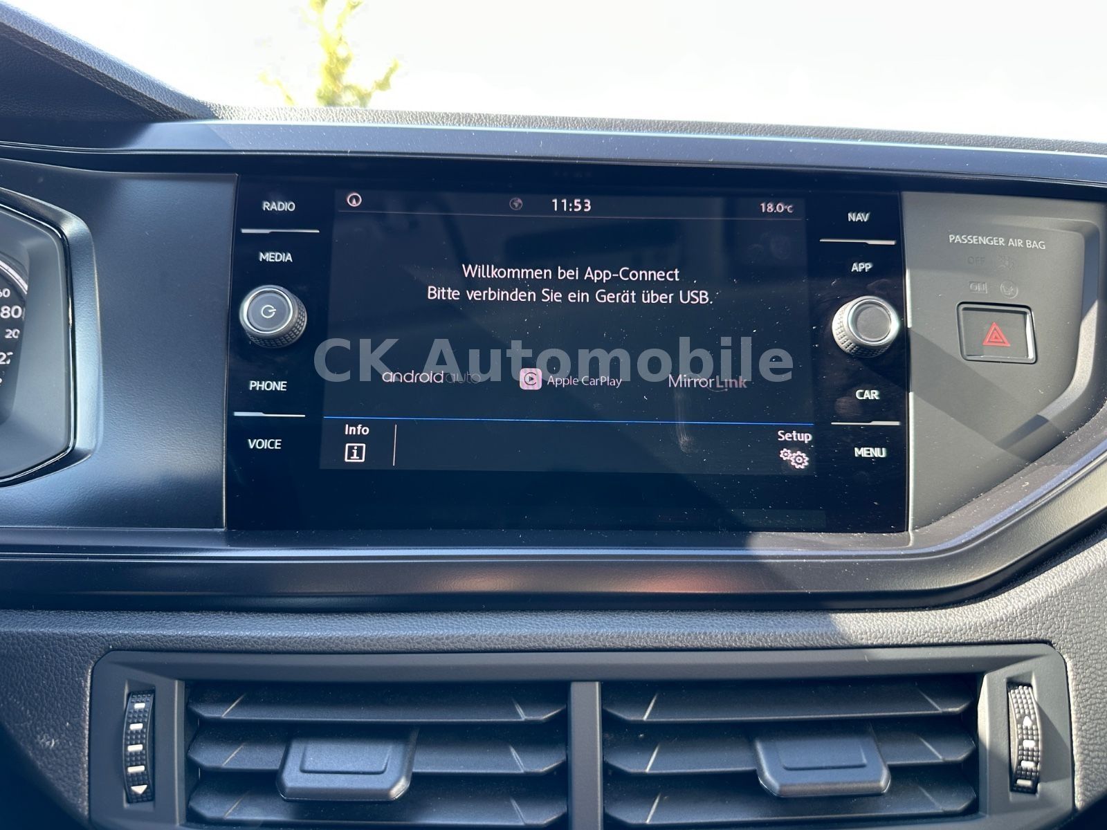 Fahrzeugabbildung Volkswagen Polo VI 1.6 TDi Trendline/Navi/Tempomat/SHZ