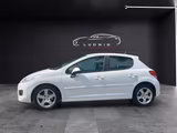 Peugeot 207 Premium / 5 TÜRE / AUTOMATIK / GEPFLEGT - gebrauchte Peugeot 207 aus dem Jahr 2010