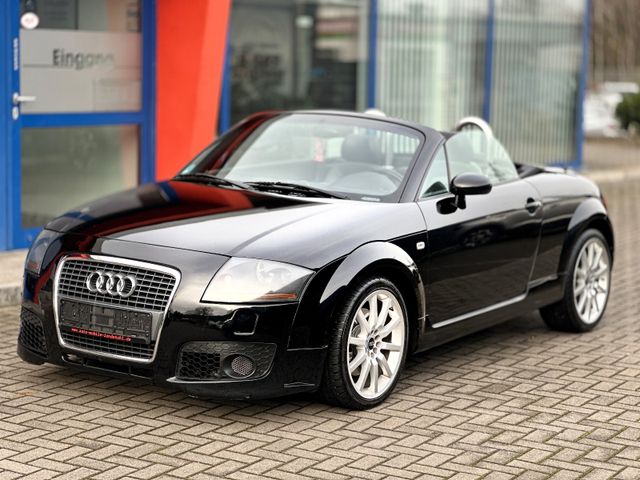 Audi TT*ROADSTAR/ CARBIO* 1.8 T*LEDE*KLIMAUT*SZHZ*18"