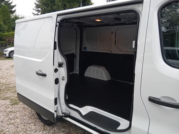 Renault Trafic - 12
