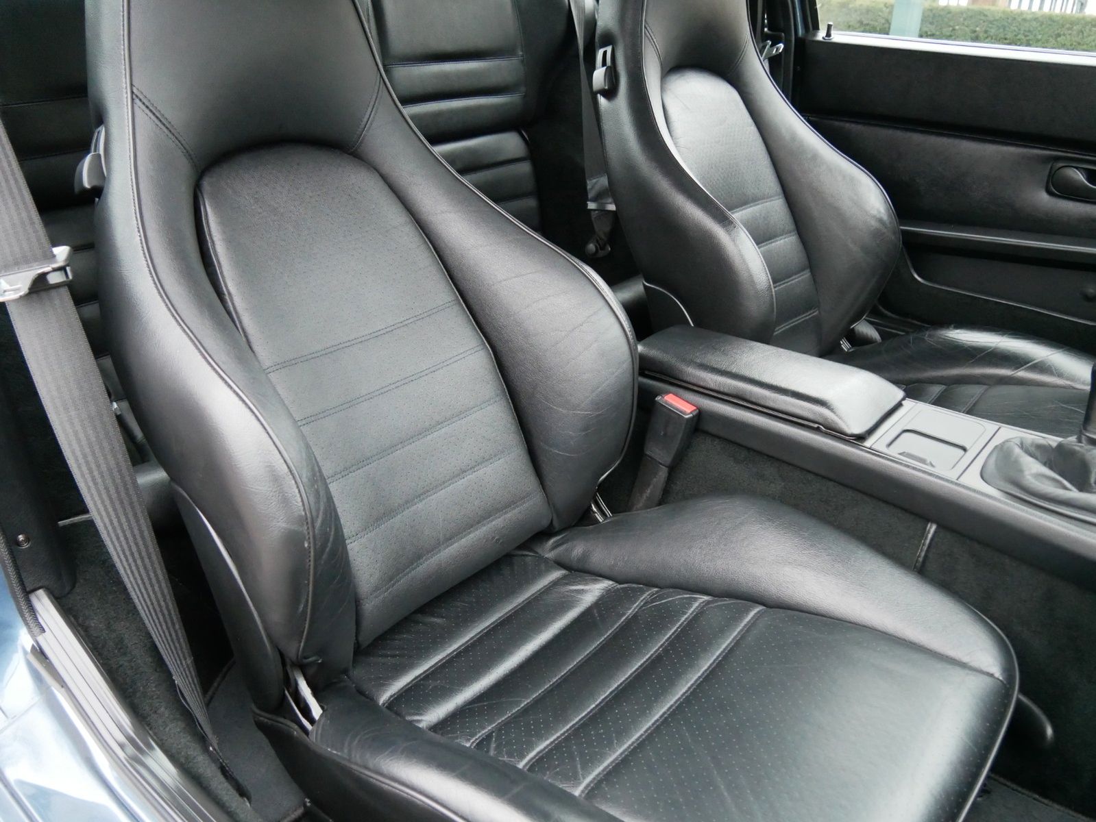 Fahrzeugabbildung Porsche 944 Turbo