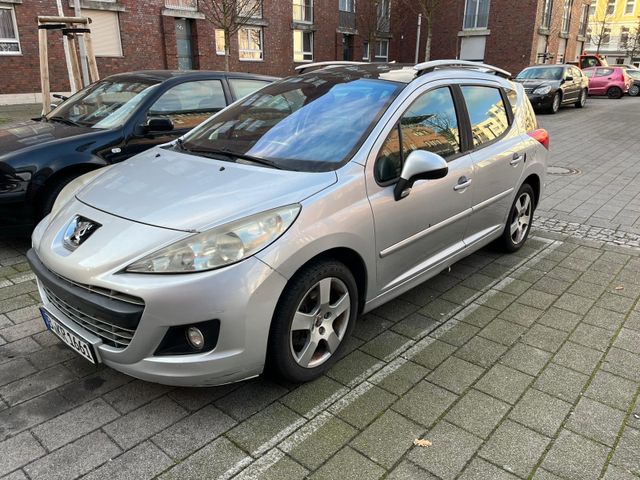 Peugeot 207 SW Family HDi FAP 92