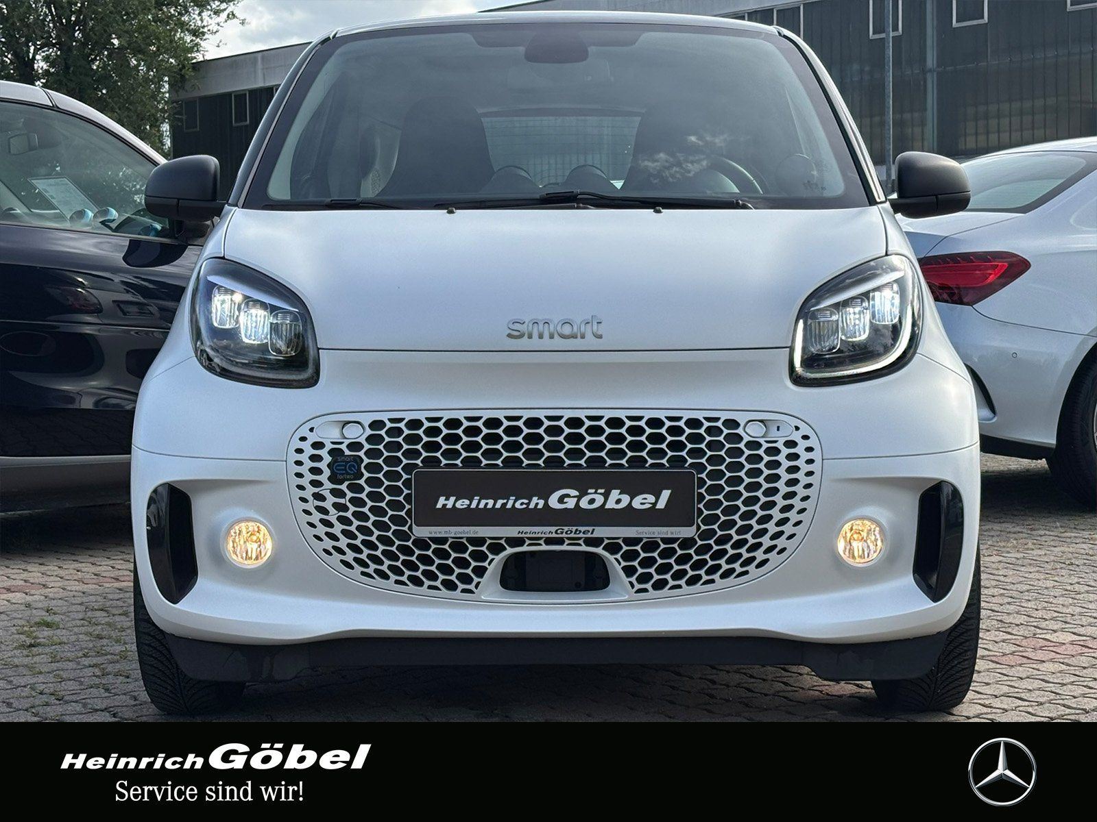 Fahrzeugabbildung Smart EQ COUPÉ*EXCLUSIVE*22kW*JBL-SOUNDSYS*ALLWETTER*