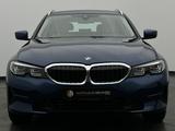 BMW 318i Touring Aut. +L/C.PROF.+LED+H/K+AHK+LEDER+ - BMW 3er Reihe: 318i
