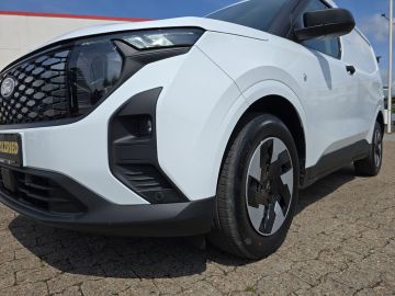 Bild 7 Ford Transit Courier -e SYNK 4 Klimaautom Parklenkass