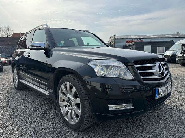 Mercedes-Benz GLK 300 GLK 300 4-Matic Sport-Paket  Navi Leder 