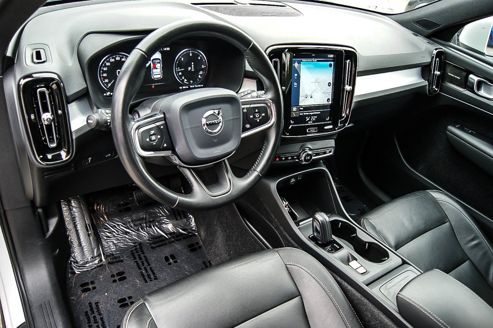 Volvo XC40 D4 Momentum Pro AWD 4x4 LEDER ANHZV PRO-PAK foto 9