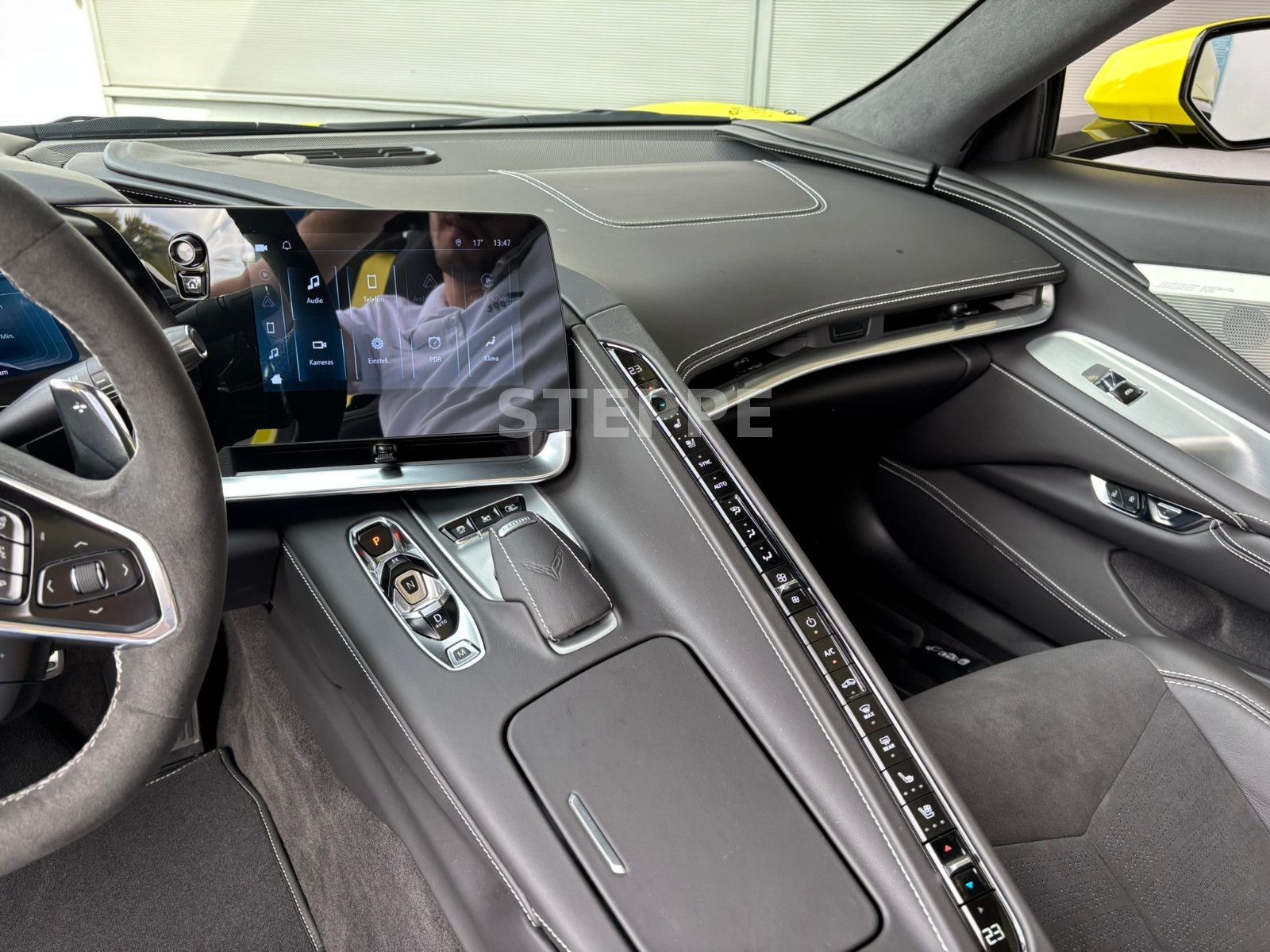 Corvette C8 Stingray Convertible 3LT Europamodell STEPPE