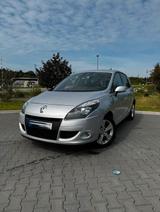 Renault Scenic Authentique 1.6 16V 110 Authentique - Renault Scenic Authentique mit Benzin-Antrieb