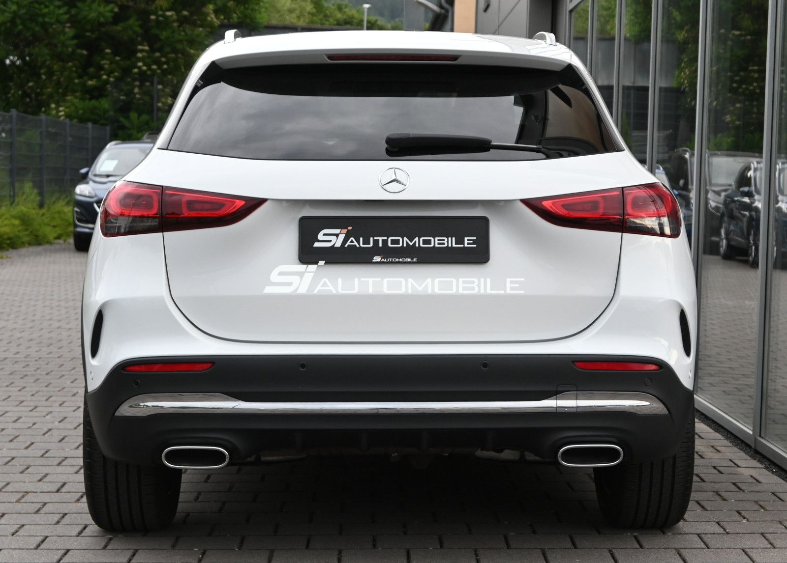 Fahrzeugabbildung Mercedes-Benz GLA 250 DCT AMG Line °DISTRONIC°HUD°STANDHEIZUNG