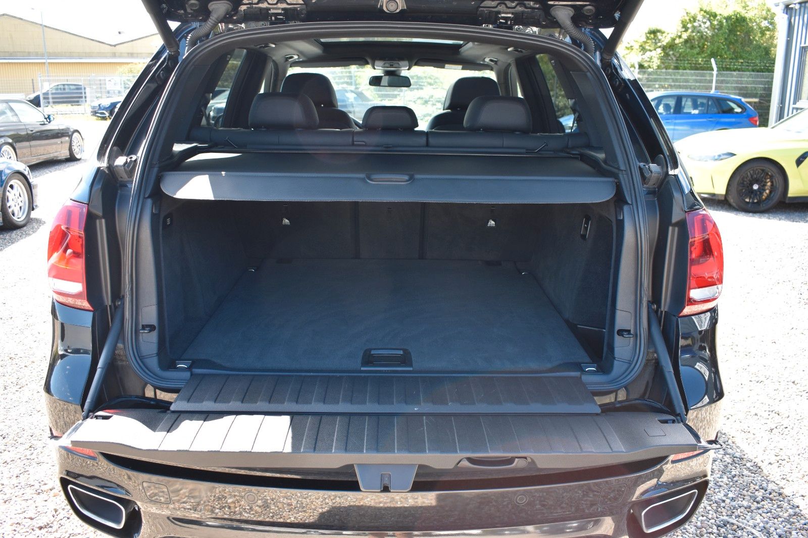 Fahrzeugabbildung BMW X5 40d xDrive M Sport Keyless Pano Kamera LedHUD