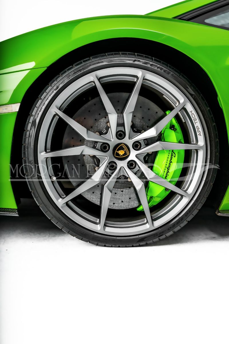 Fahrzeugabbildung Lamborghini Aventador S  + Lamborghini Garantie bis 07/26 +