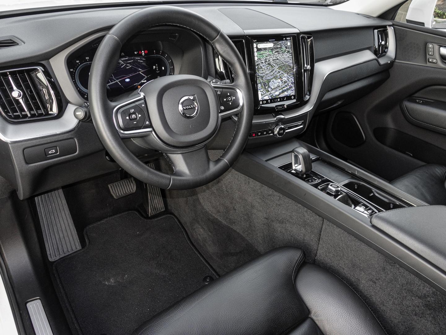 Volvo XC60 Core 2WD B4 Benzin EU6d Digitales Cockpit M
