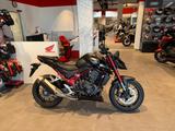 Honda CB750 Hornet 2026 Black *sofort verfügbar* - NAKED BIKE VON 501 BIS 750 CCM