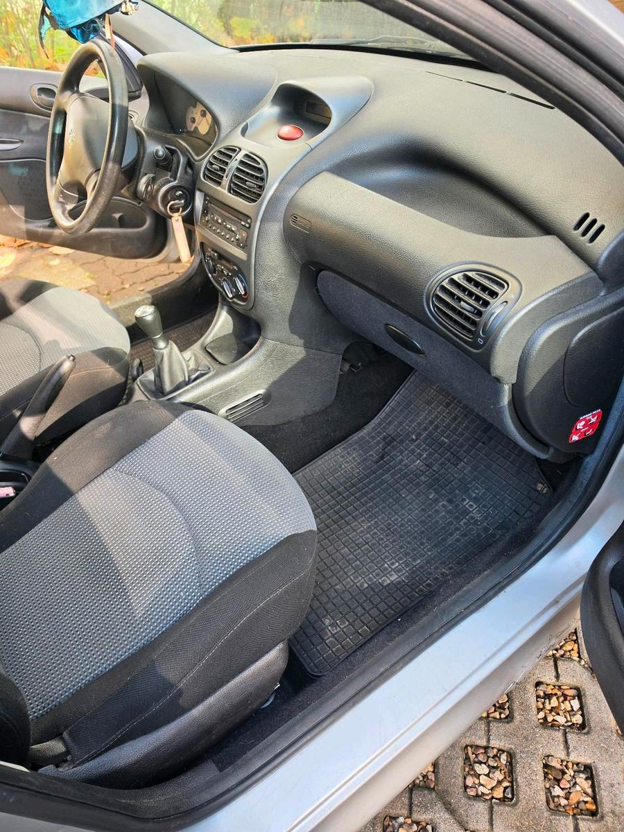 Peugeot  2005 — photo 10