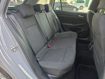 Volkswagen Golf - 11
