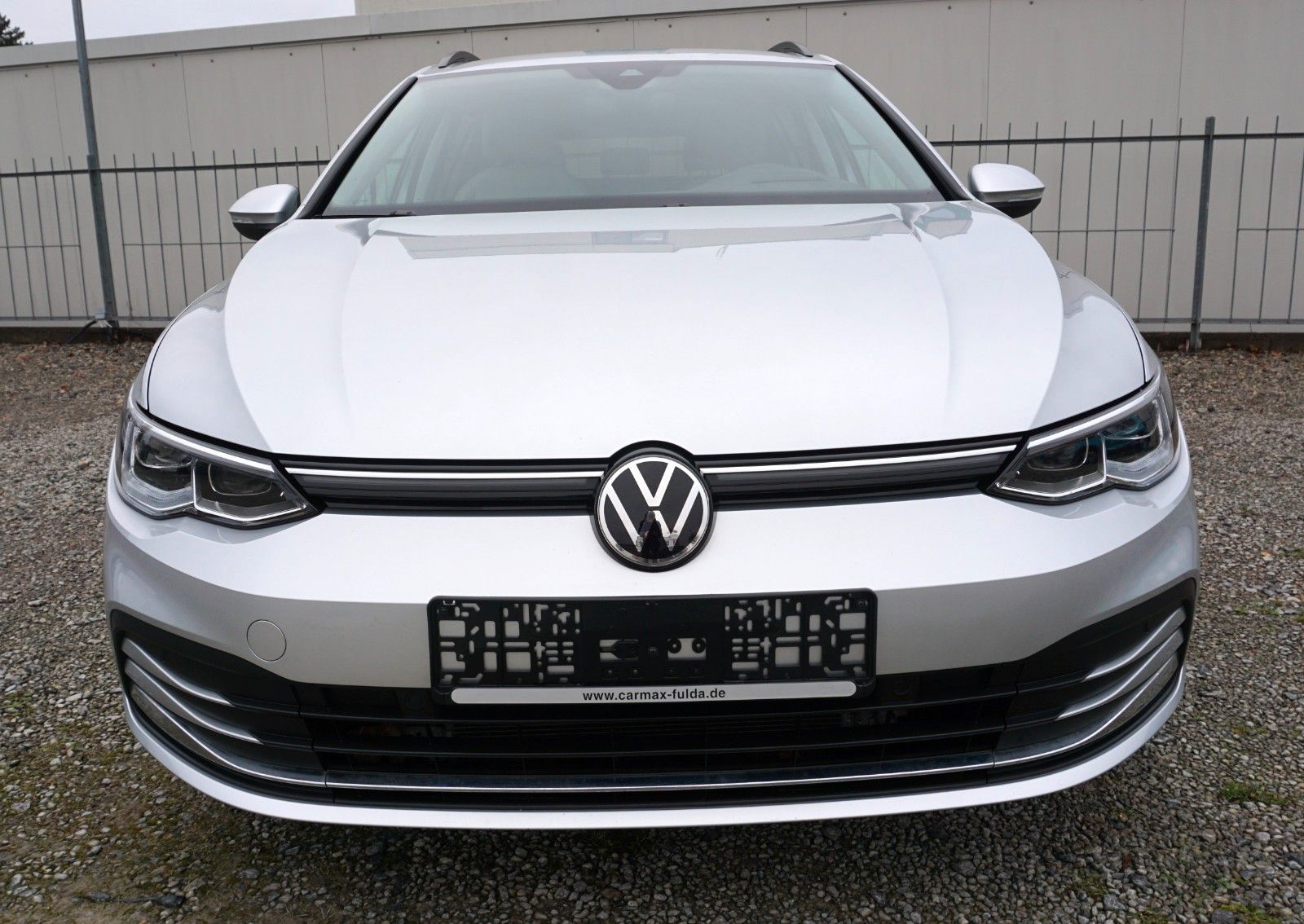 Fahrzeugabbildung Volkswagen Golf VIII Variant Style, Navi,LED,HUD,Kamera +WR