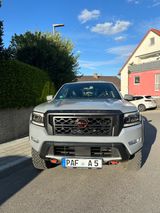 Nissan Frontier Crew Cab Pro4X AT - Nissan Frontier Gebrauchtwagen