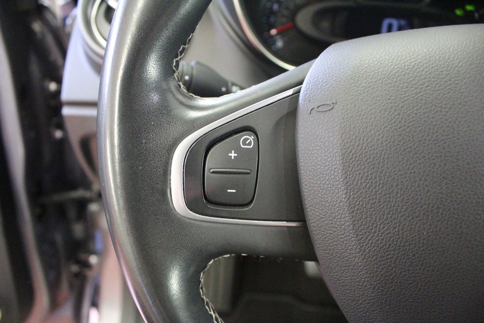 Fahrzeugabbildung Renault Captur TCe 150 EDC GPF Bose Edition