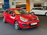 Kia Rio Spirit*KLIMAAUTO*LENKRADH*PDC*ALU* - Kia Rio aus 2012