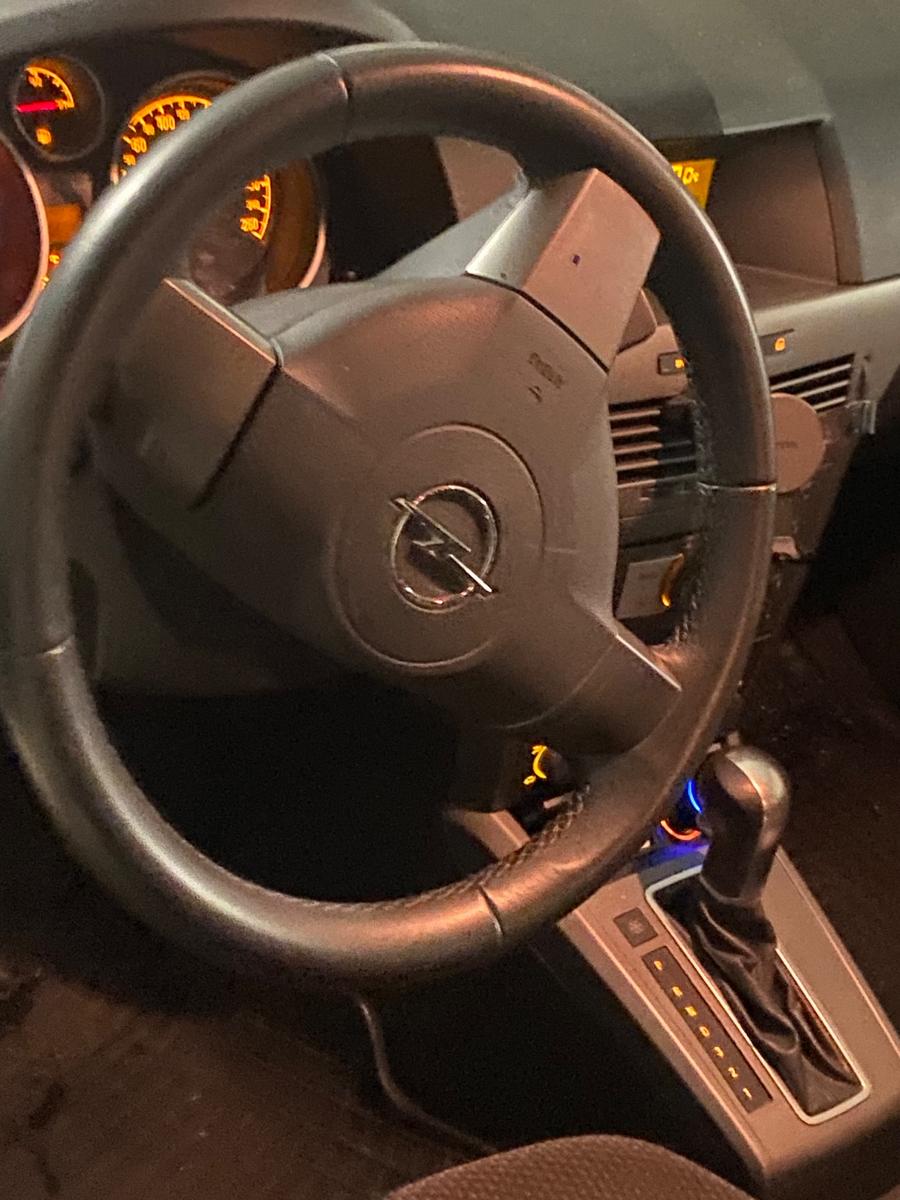 Opel Astra 2004 — photo 10