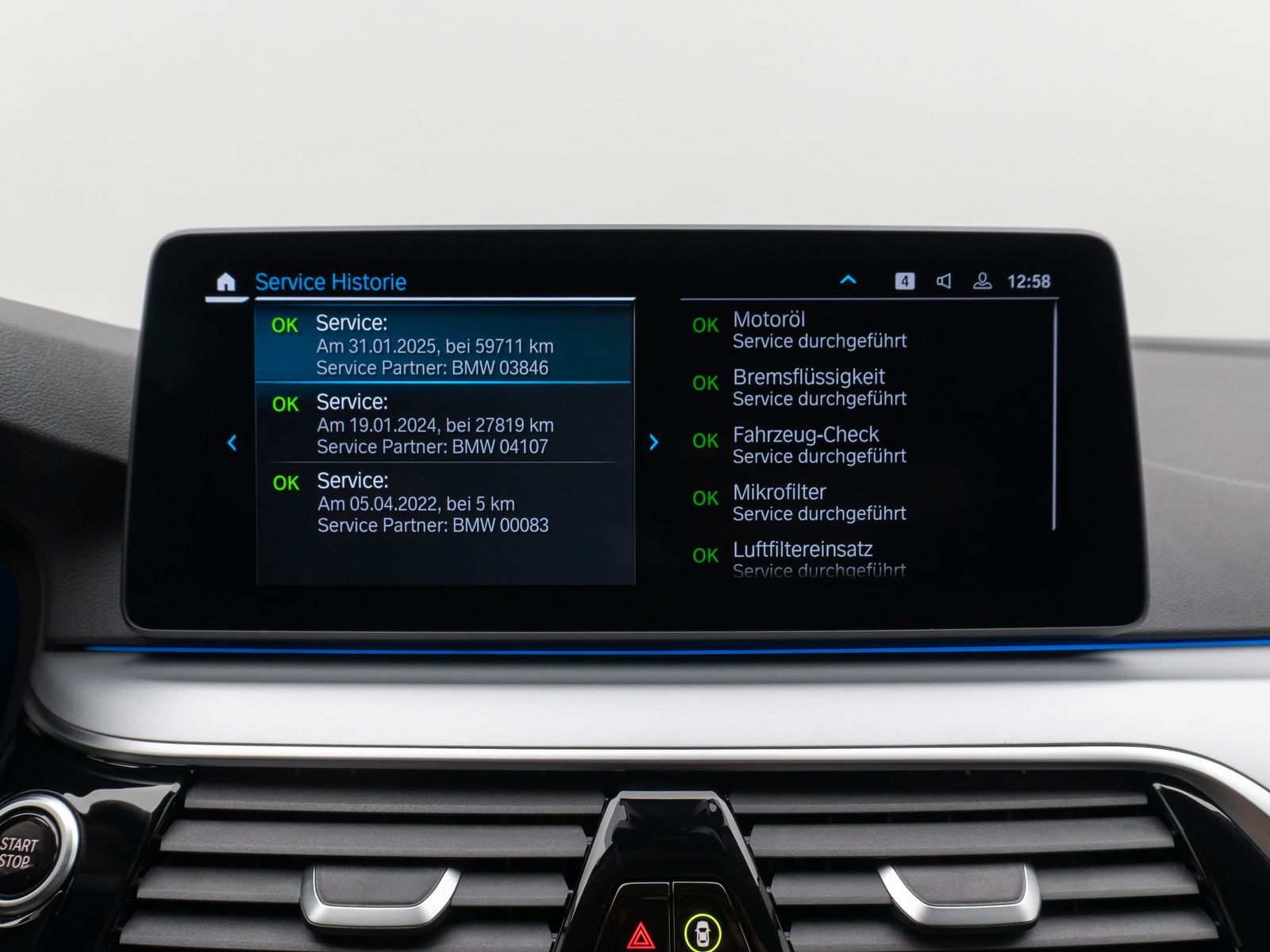 Fahrzeugabbildung BMW 530e HUD DAB HiFi CockPitPro PDC Komfort Alarm