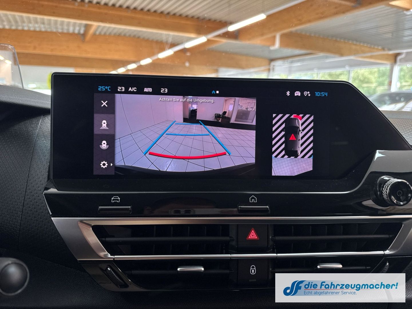 Fahrzeugabbildung Citroën C4 e - Shine HUD Navi 360 Kamera LED Apple CarPl