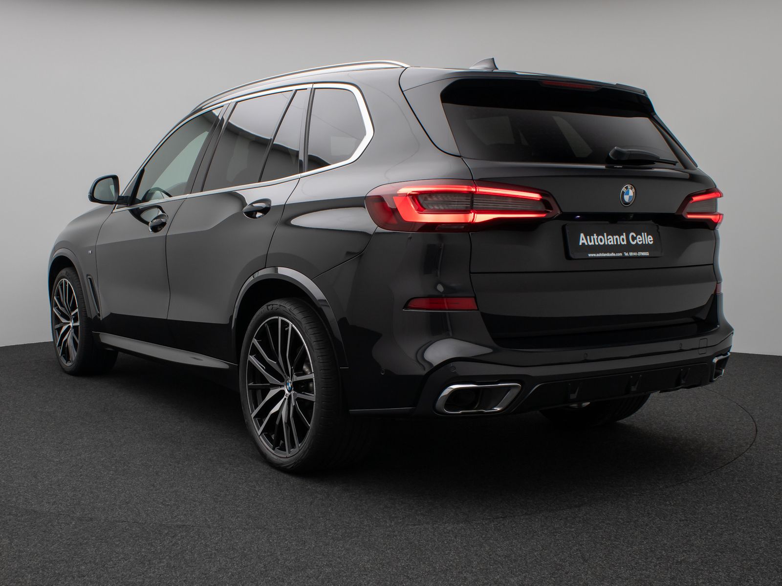 Fahrzeugabbildung BMW X5 xD30d M Sport 360° HUD DAB 4xKlima AHK 22Zoll
