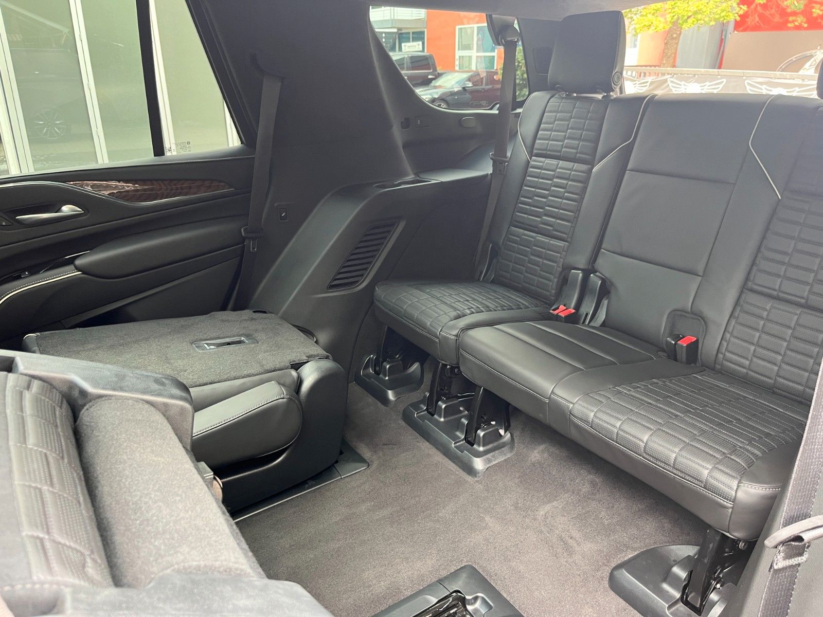 Fahrzeugabbildung Cadillac Escalade Sport Platinum 6.2 V8  4x4