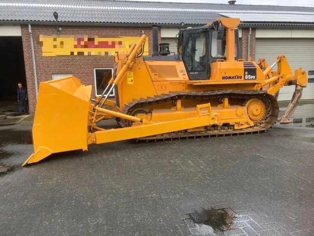 Komatsu D85 Like New !!