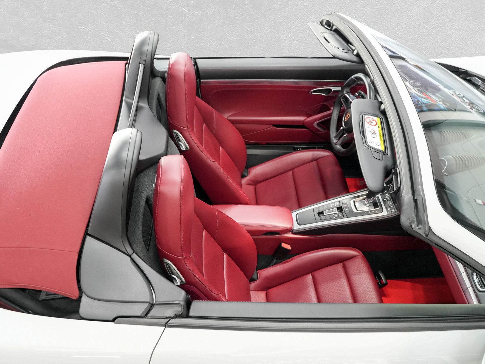 Fahrzeugabbildung Porsche Boxster S 718 PDK - Traumhafte Farbkombination
