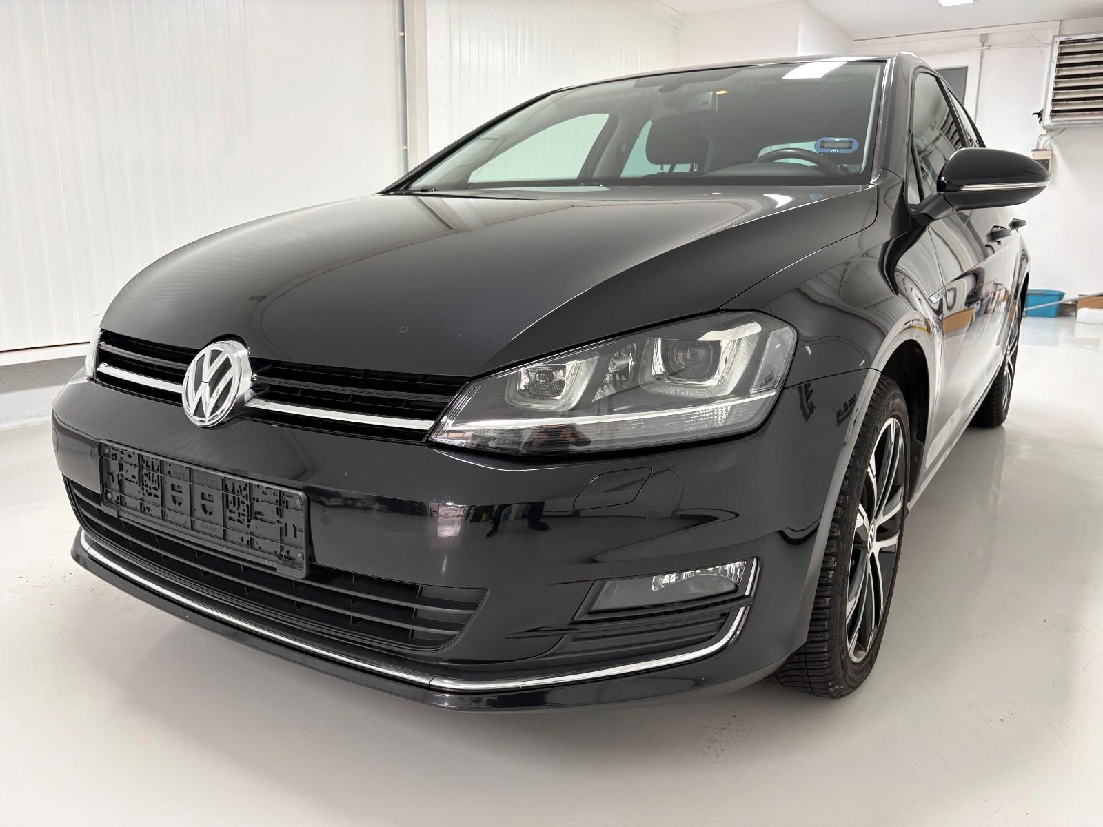 Volkswagen Golf VII Lim. Lounge BMT/ Navi/Xenon/ACC