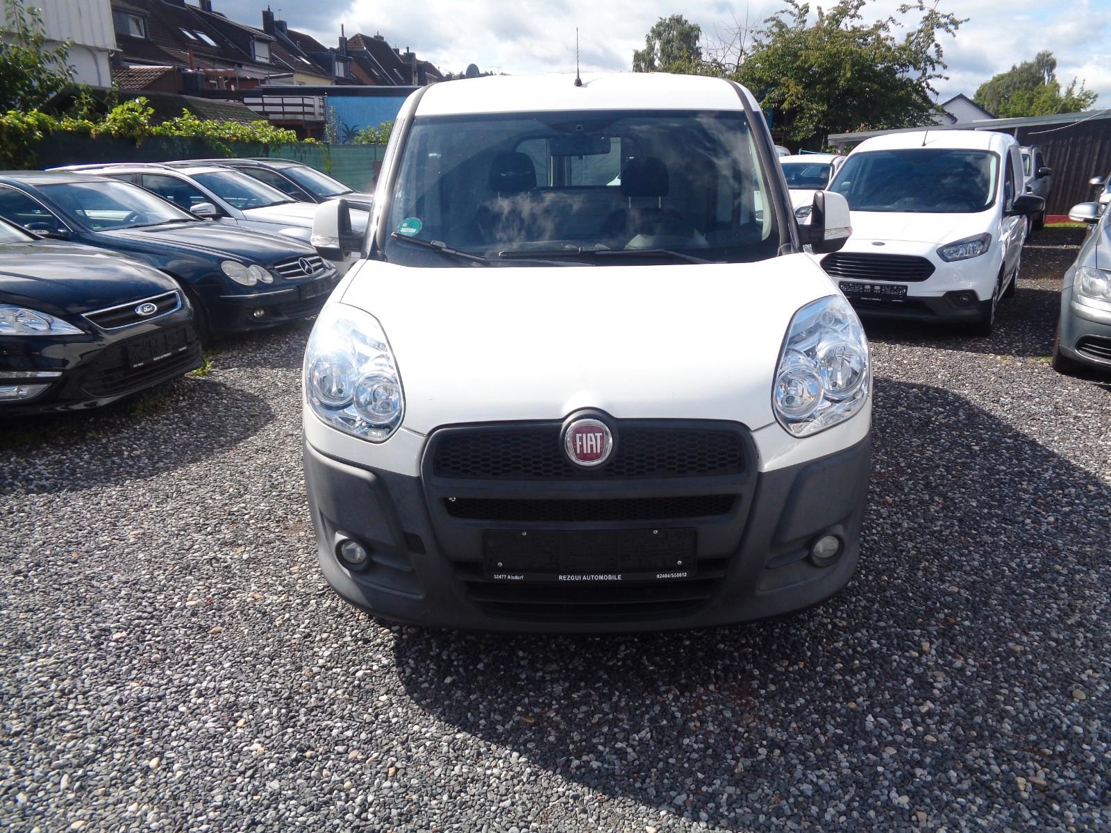 Fiat Doblo 2013 — rear view