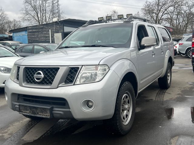 Nissan Navara Pickup Double Cab PLATINUM 4X4