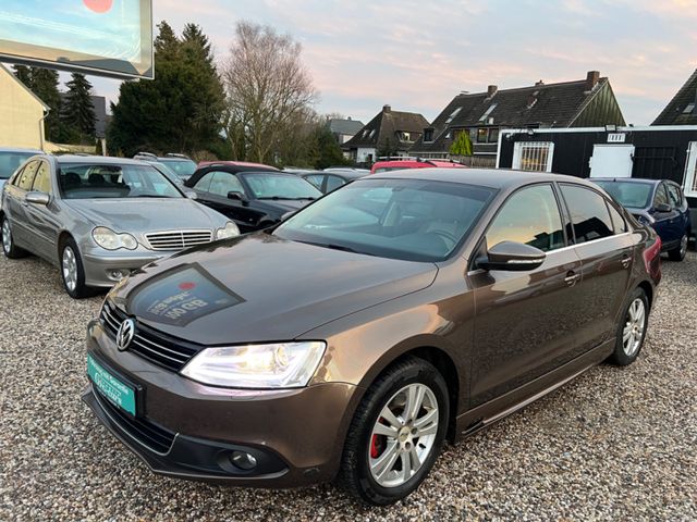 Volkswagen Jetta VI Highline*TÜV NEU*1 HAND*NAVI*PDC*TOP*