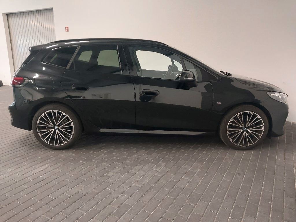Fahrzeugabbildung BMW 218 i Active Tourer M Sport H&k Pano Memory ACC