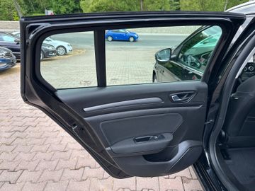 Bild 17 Renault Megane IV Grandtour LED pure vision+Winter Paket