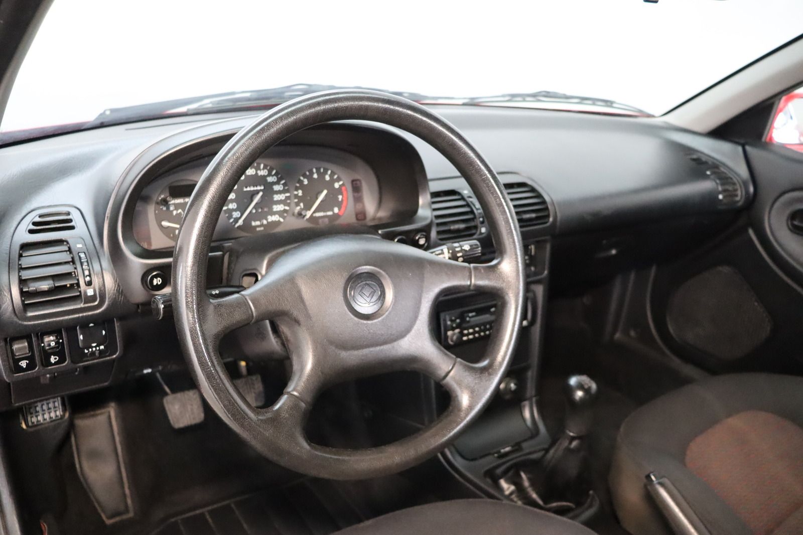 Fahrzeugabbildung Mazda MX-3 1.6 16V * Schiebedach * 1.Hand