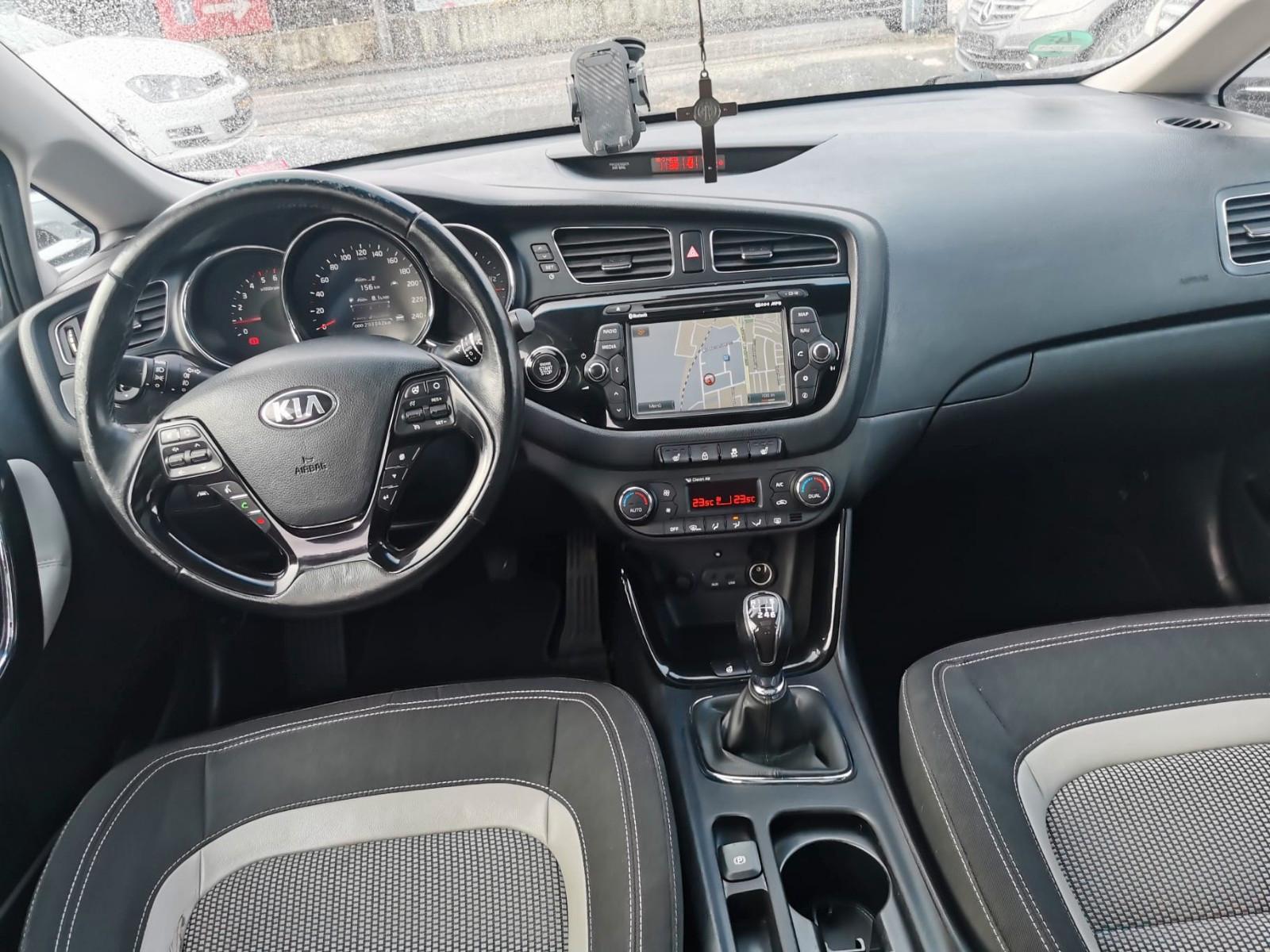 Kia cee'd Sportswagon*PANO*STANDHEIZUNG*KAME*PDC V H
