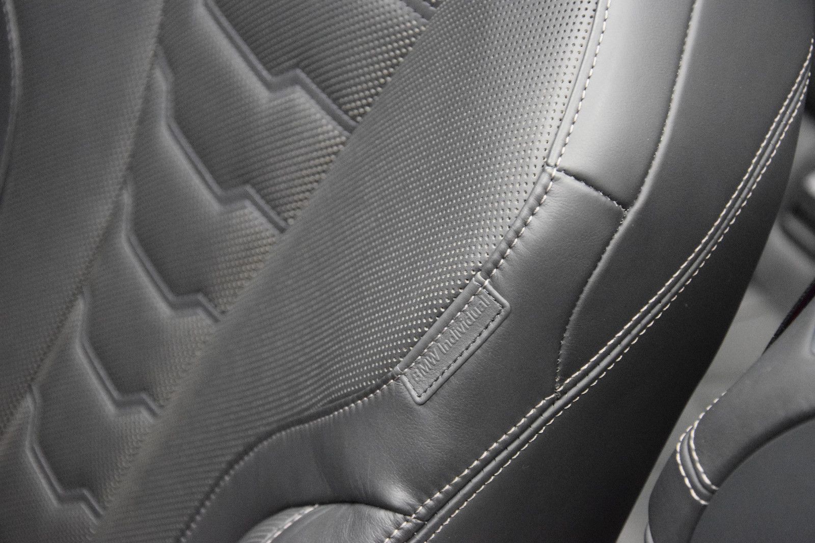 Fahrzeugabbildung BMW 840i M Sport Pro Cabrio HuD Sitzlklima Laser B&W