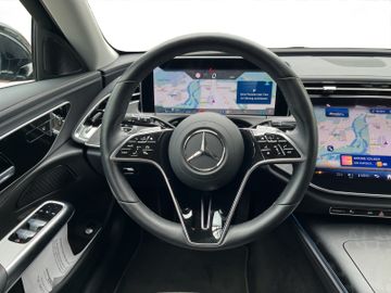 Mercedes-Benz E 220 d Avantgarde Navi+SHZ+LED+AHK+Carplay+RFK