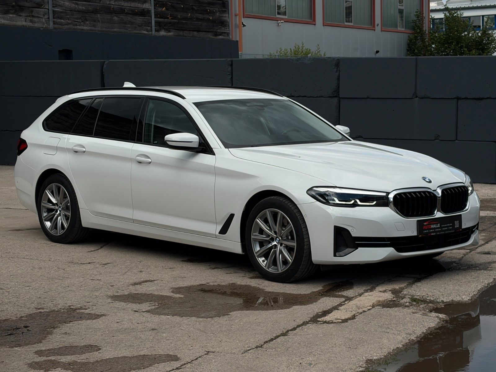 Fahrzeugabbildung BMW 530i Touring SHAD NAPPA HuD ACC SHZ SBL CAM PDC