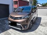 Toyota Proace (Verso) 2,0-l-D-4D 130kW L1 Family Co... - Toyota Proace (Verso): 8 Sitzer