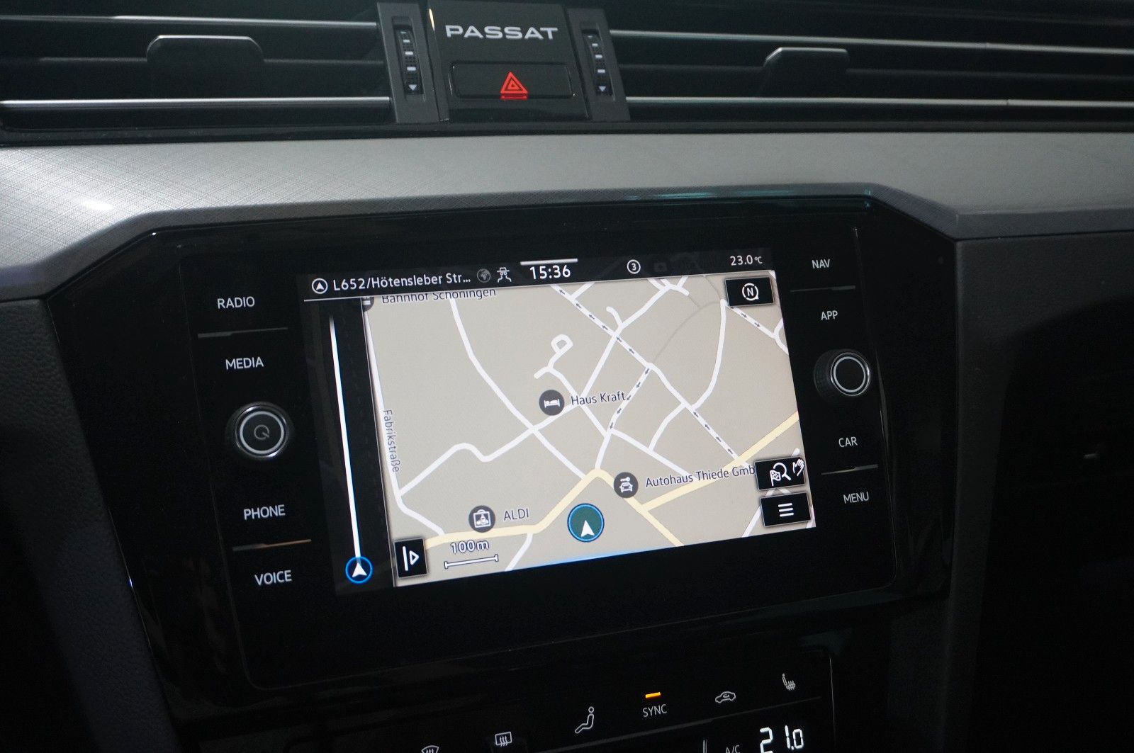 Fahrzeugabbildung Volkswagen Passat Var. 2.0D BUSINESS DSG NAVI/LED/KAMERA/SH