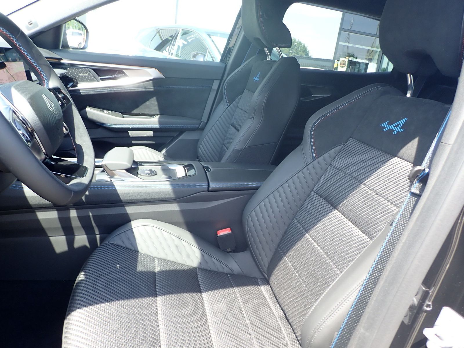 Fahrzeugabbildung Renault Espace 6 Esprit Alpine Full Hybrid E-Tech 200 7-