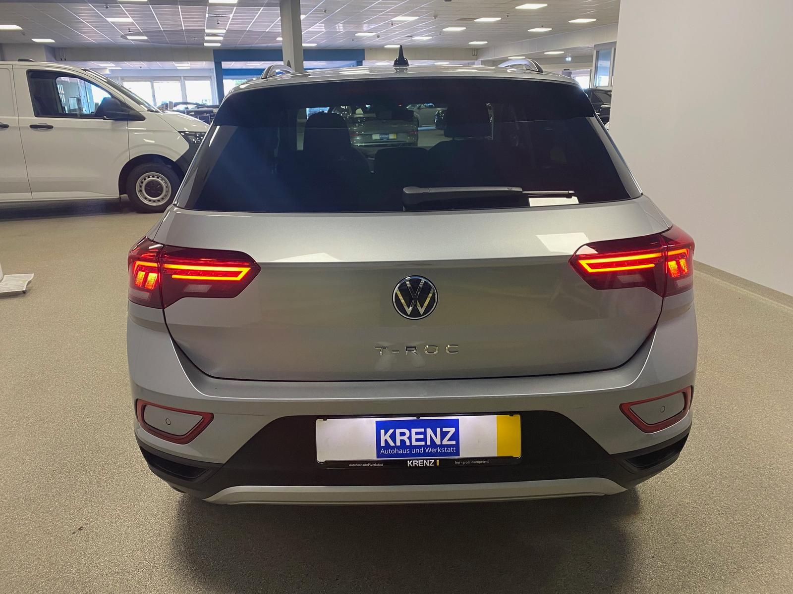 Fahrzeugabbildung Volkswagen Golf Variant 2.0 16V T FSI R BMT/Start-Stopp 4Mo