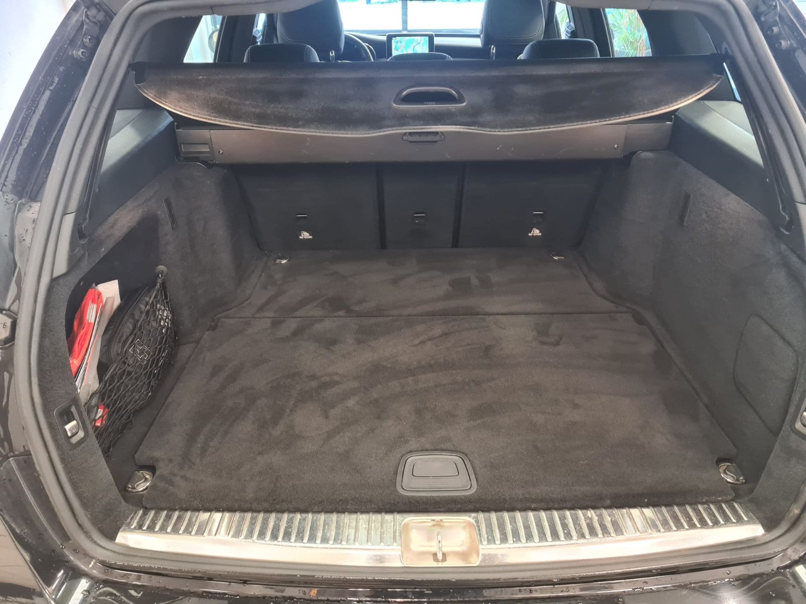 Fahrzeugabbildung Mercedes-Benz C 250 T / AMG / NAVI / LEDER / PANORAMADACH